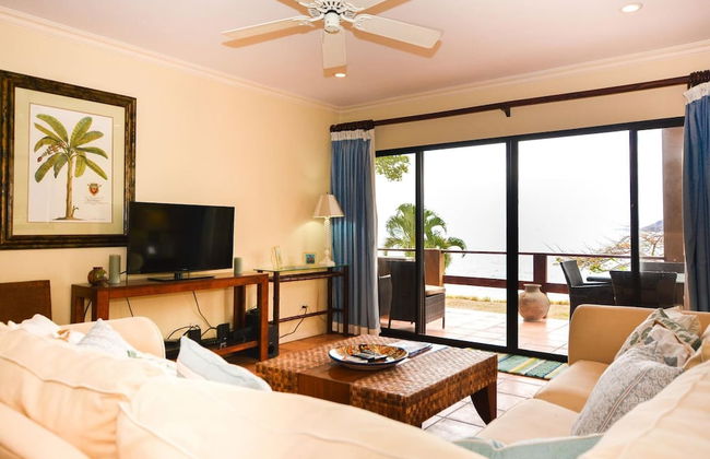 Elegant 3BR Beachfront Condo with Spacious Interior, Ocean-View Terrace & Direct Access to Playa Flamingo - Foto 14