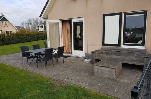 Photo 11 - Nice Holiday Home with Sauna & Hot Tub near Wadden Sea