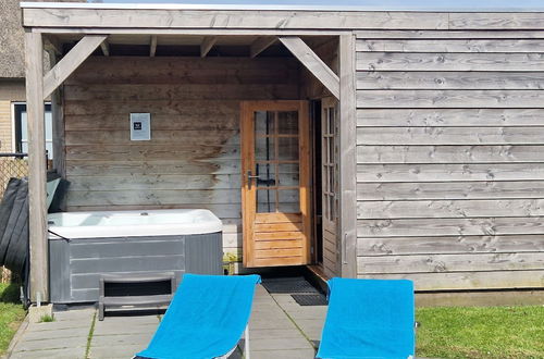 Photo 32 - Nice Holiday Home with Sauna & Hot Tub near Wadden Sea