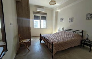 Photo 2 - Vibrant City Oasis 2BR near Metaxourgeio