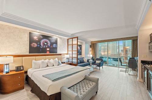 Photo 9 - Lucky Gem Penthouse Suites at Signature