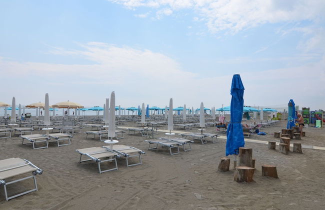 Nice Chalet with Terrace near Sea - Foto 29