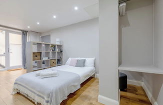 Photo 1 - Modern Studio Flat - 1 min to Paddington Station