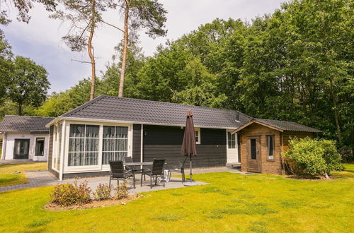 Foto 1 - Modern Chalet on the Edge of the Forest