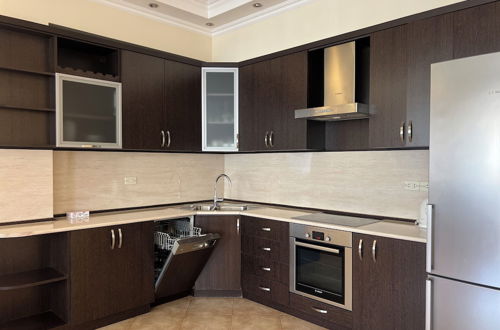 Photo 13 - 2-bedroom Luxury apartment in the center of Yerevan by Sweet Home