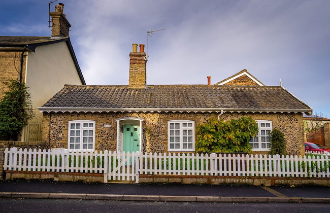 All Seasons Cottage Breaks - Photo 9