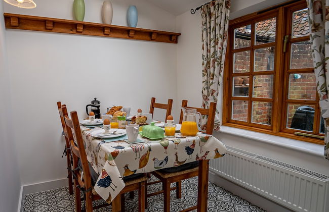 All Seasons Cottage Breaks - Photo 10