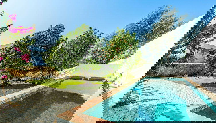 Foto 1 - Pêra Vintage Villa With Pool by Homing