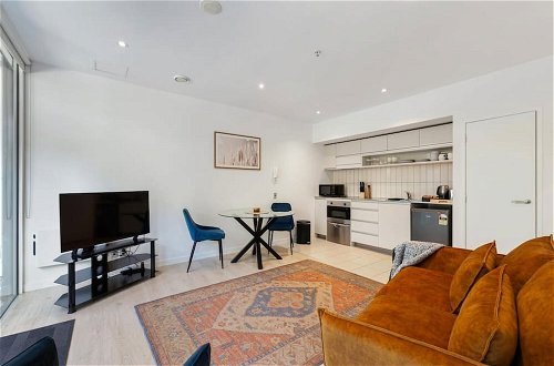 Photo 4 - Charming One-bedroom Apartment in Wynyard Quarter