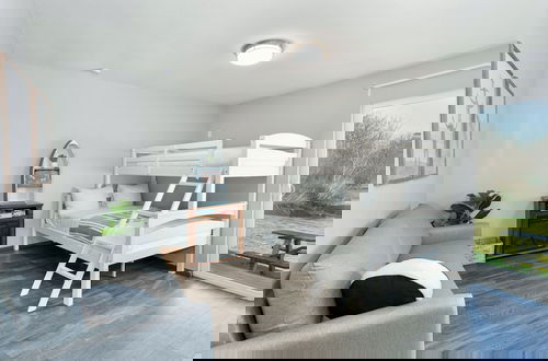 Foto 44 - Breakwater Resort