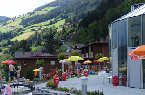 Foto 21 - Luxurious Chalet in Pinzgau With Pool