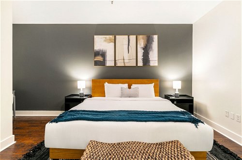 Photo 13 - NOLA's Finest 4-Bedroom Luxury Condo