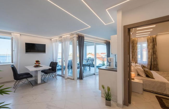 Good Life Deluxe Seafront Apartment - Foto 9