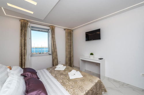 Photo 5 - good Life Deluxe Seafront Apartment