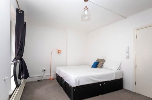 Photo 3 - Spacious 1BD Flat 2 Mins to Hyde Park - Mayfair