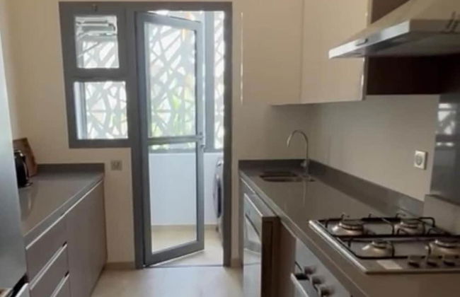 2 Bed Apartment - Balcony, Parking, Wifi - Foto 5
