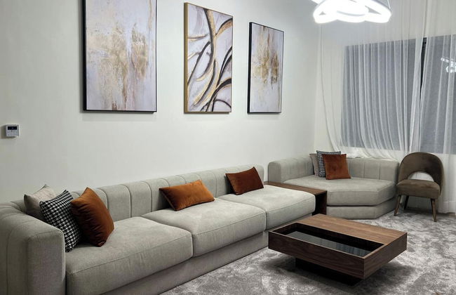 2 Bed Apartment - Balcony, Parking, Wifi - Foto 7