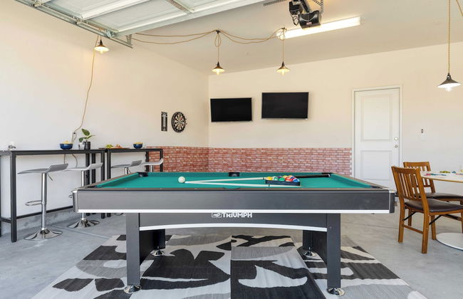 Desert Eden by Avantstay 6BR w/ Ensuite Backyard Oasis w/ Pool & Hot Tub! - Foto 5