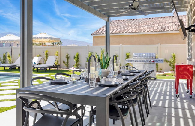 Desert Eden by Avantstay 6BR w/ Ensuite Backyard Oasis w/ Pool & Hot Tub! - Foto 41