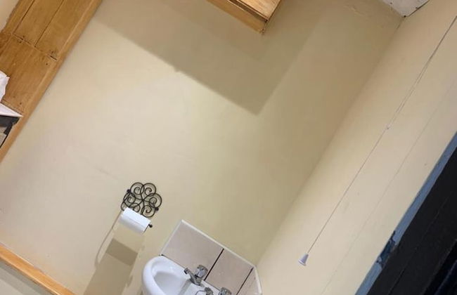 One Lovely Apartmt 1 Double & 2 Camp Beds - Foto 28