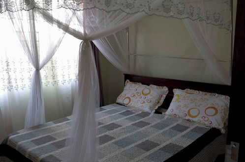 Photo 9 - Olive Palm Suites Jinja