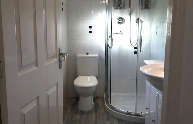 Sleeps up to 7, Parking, Office, Preston Nr M6/m65 - Foto 13