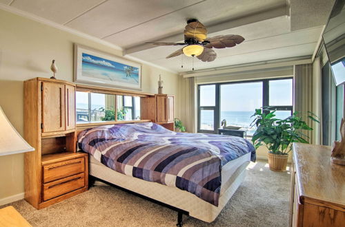 Photo 17 - Beachfront Ocean City Condo w/ Balcony & Views