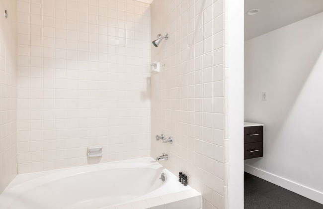 El Reino by Avantstay Spectacular Estate w/ Pool & Tennis Court! - Photo 20