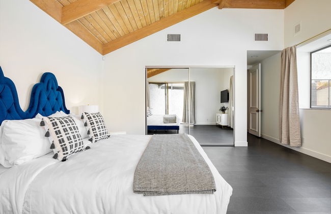 El Reino by Avantstay Spectacular Estate w/ Pool & Tennis Court! - Photo 7