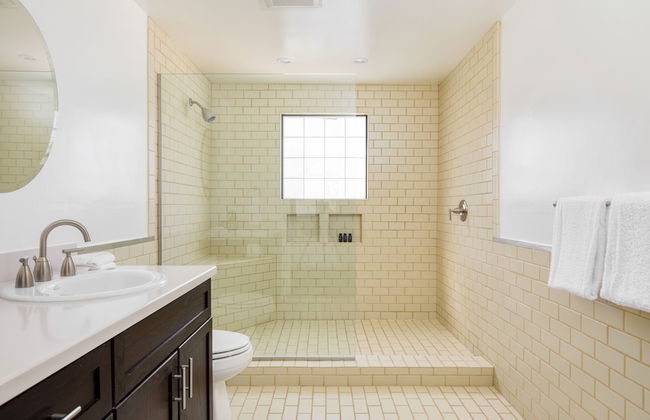El Reino by Avantstay Spectacular Estate w/ Pool & Tennis Court! - Photo 19