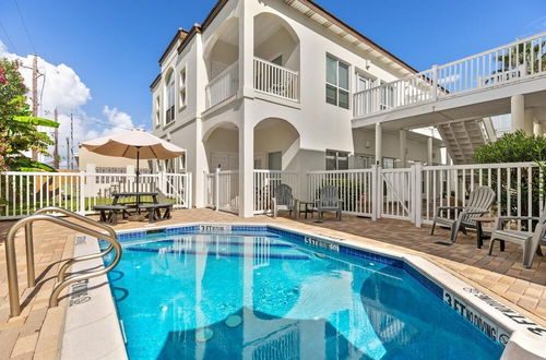 Photo 16 - Large Family Condo Close to the Beach With Pool