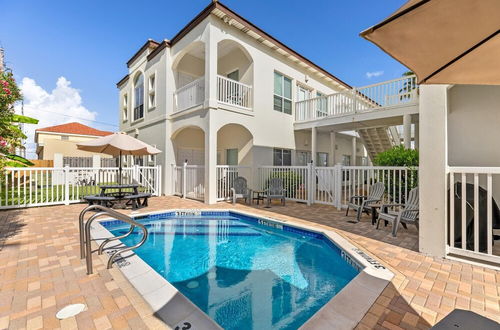 Photo 14 - Large Family Condo Close to the Beach With Pool