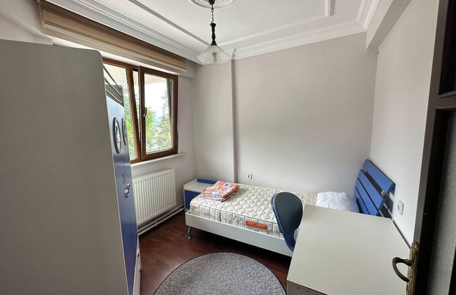 Peaceful Villa With Perfect View in the City Center - Photo 2