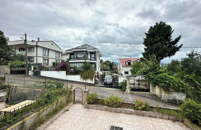 Peaceful Villa With Perfect View in the City Center - Photo 19