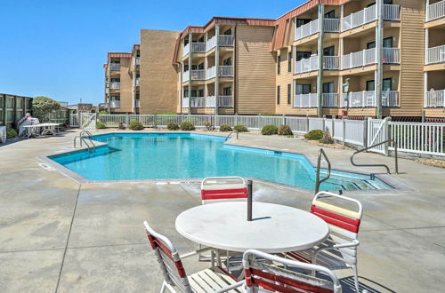 Photo 3 - Breezy Oceanfront Condo w/ Lanai, Steps to Beach