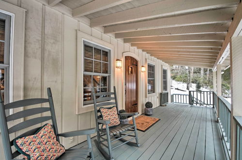 Photo 18 - Lush Mirror Lake Cottage Rental w/ Private Deck