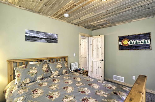 Photo 12 - Spacious Cabin w/ Views & Deck Near Jefferson Lake