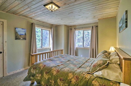 Foto 18 - Spacious Cabin w/ Views & Deck Near Jefferson Lake