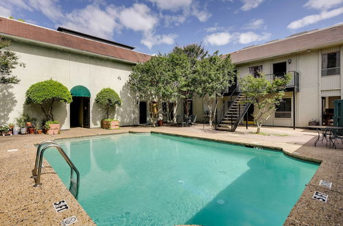 Photo 21 - Chic Dallas Vacation Rental: Pool, Walk to Knox St