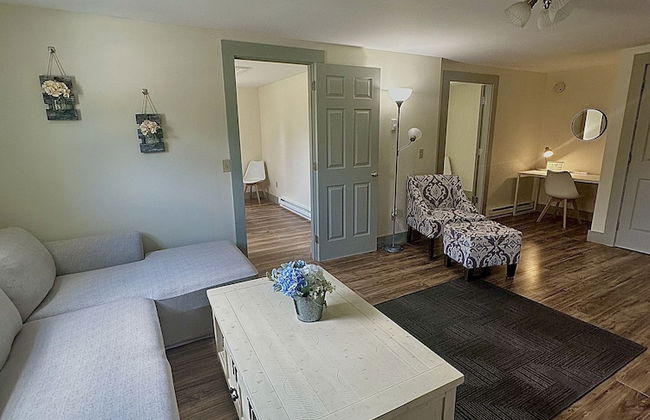 2BR Sunshine Town Condo - Foto 25