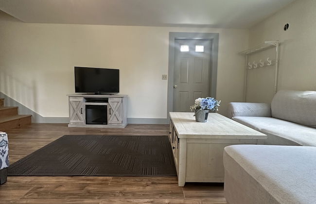 2BR Sunshine Town Condo - Foto 22