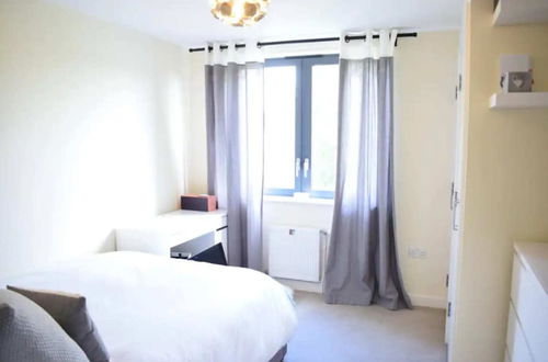 Photo 6 - Lovely 2BD Flat With Balcony - Finsbury Park