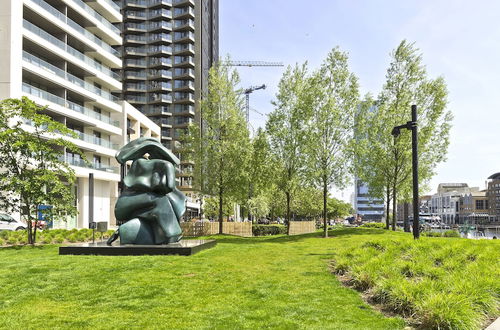 Foto 31 - Luxury Waterfront Studio in Canary Wharf by Underthedoormat