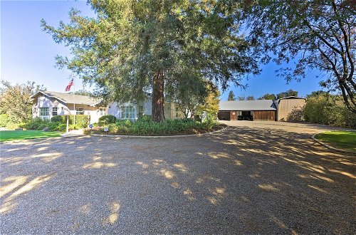 Foto 15 - Chic Ranch-style Home on 33-acre Walnut Ranch