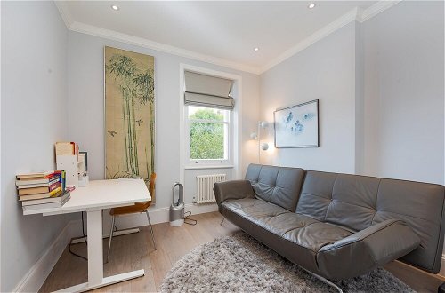 Photo 4 - Stunning Maida Vale Apartment Near Regent s Canal by Underthedoormat