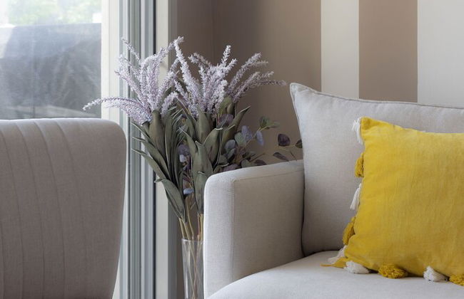 Chic Urban Getaway with Balcony & Mamad by Sea N Rent - Foto 26