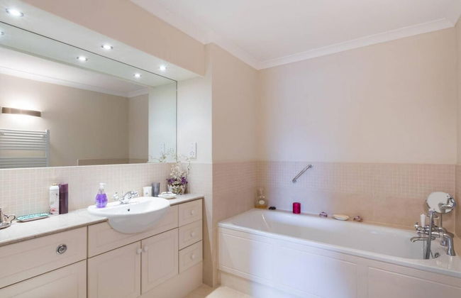 Bright Traditional 1bed Battersea Riverside Apt - Foto 15
