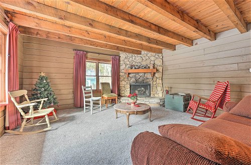 Foto 28 - Primitive Goshen Pine Lodge With Fireplace