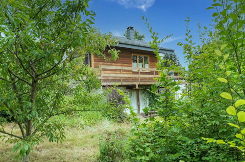 Photo 29 - Spacious Holiday Home in Bievre With Garden