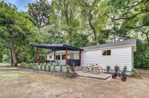 Photo 12 - Scenic Tulsa Getaway w/ Deck + Fire Pit